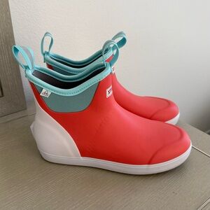 Xtratuf Ankle Deck Boots - Coral